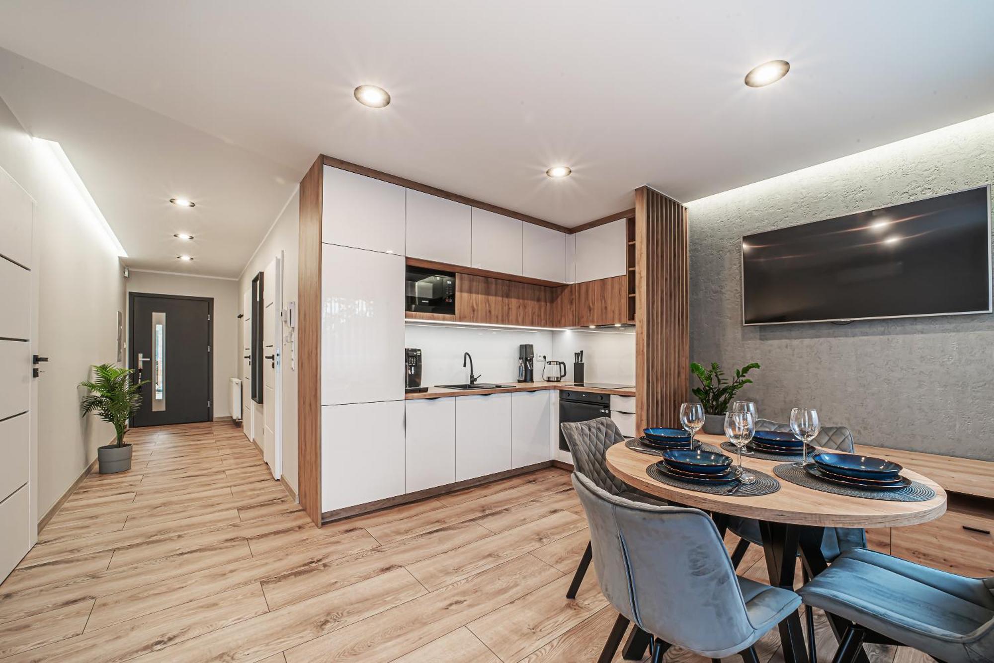 Apartament Labradoryt, Klimatyzacja, Parking Priv Болеславец Экстерьер фото