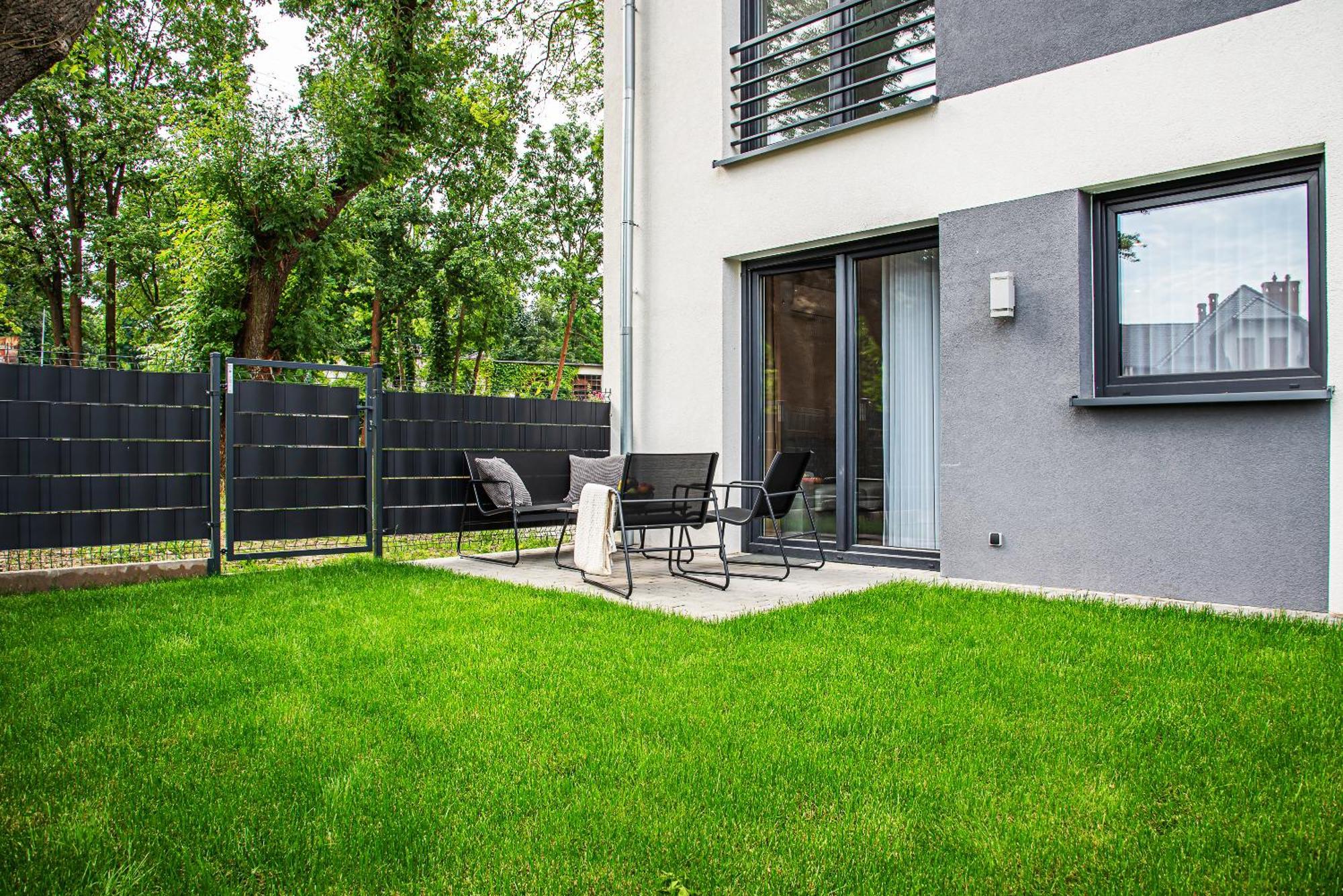 Apartament Labradoryt, Klimatyzacja, Parking Priv Болеславец Экстерьер фото