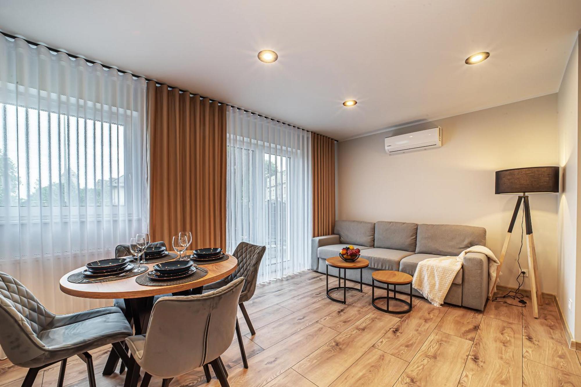 Apartament Labradoryt, Klimatyzacja, Parking Priv Болеславец Экстерьер фото