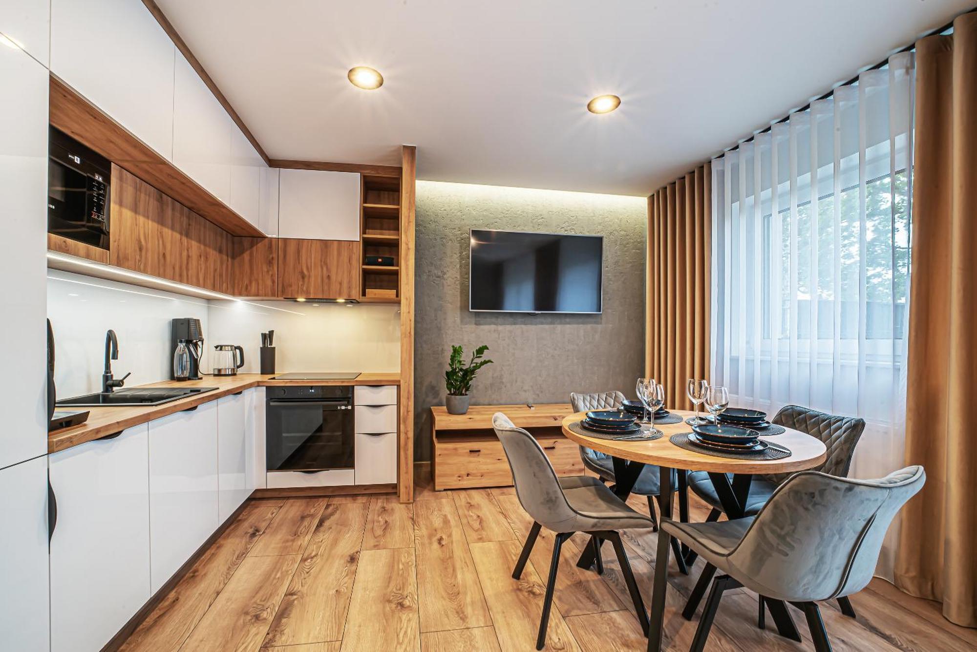 Apartament Labradoryt, Klimatyzacja, Parking Priv Болеславец Экстерьер фото